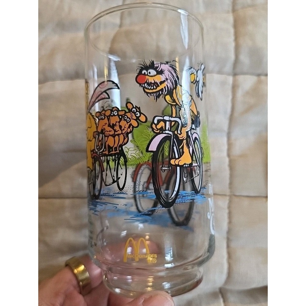 The Great Muppet Caper 1981 6" Glass Kermit riding Bicycle w/ Fozzie McDonalds - Picture 3 of 9